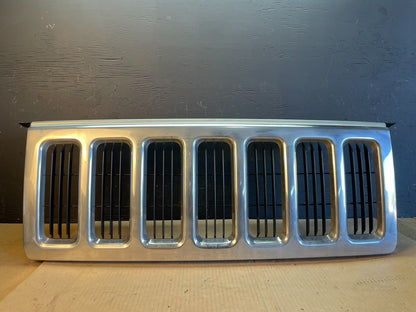 2006 to 2010 Jeep Commander Front Upper Grill Grille OEM ab7870 DG0