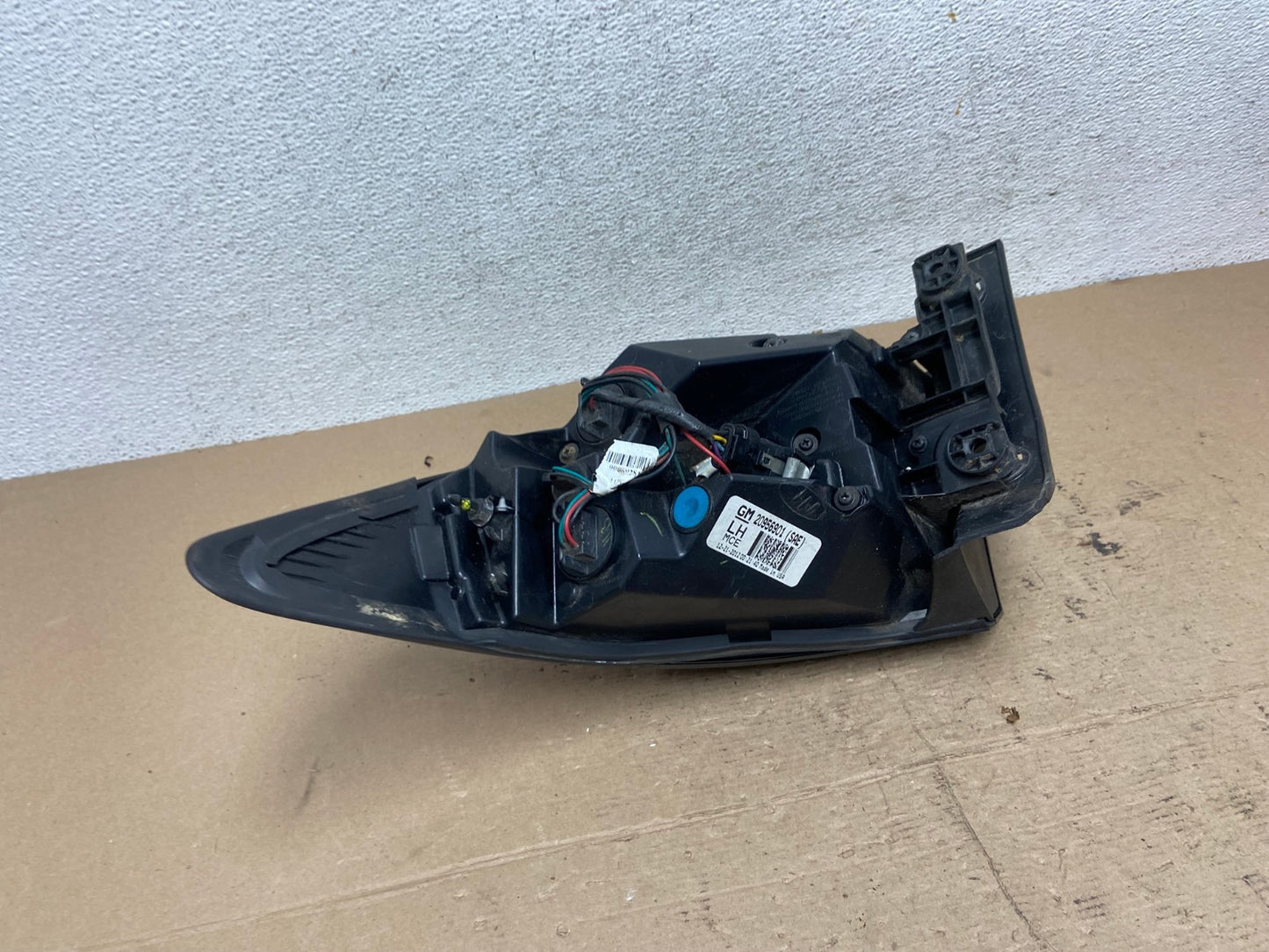 2013 to 2017 Chevrolet Traverse Left Driver LH Side Tail Light AF4886 LK4