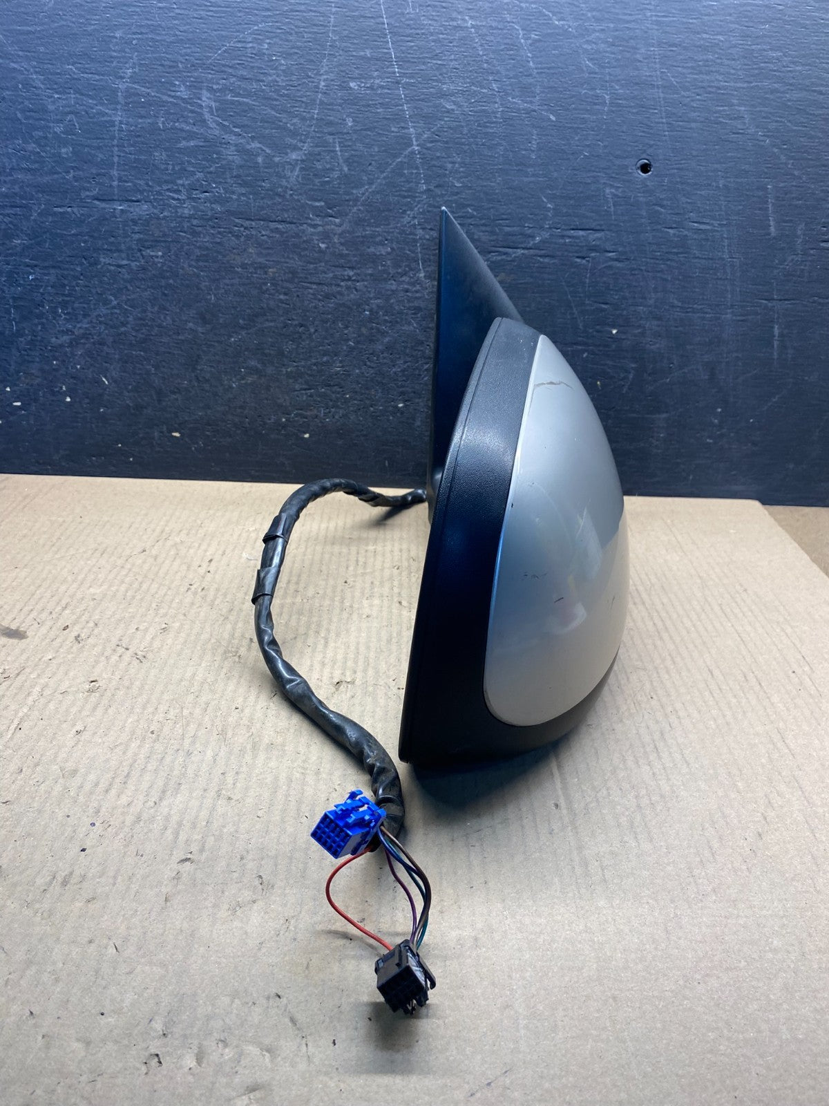 2003-2006 Chevrolet Tahoe Suburban Right Passenger Turn Door Mirror AH4534 DW11