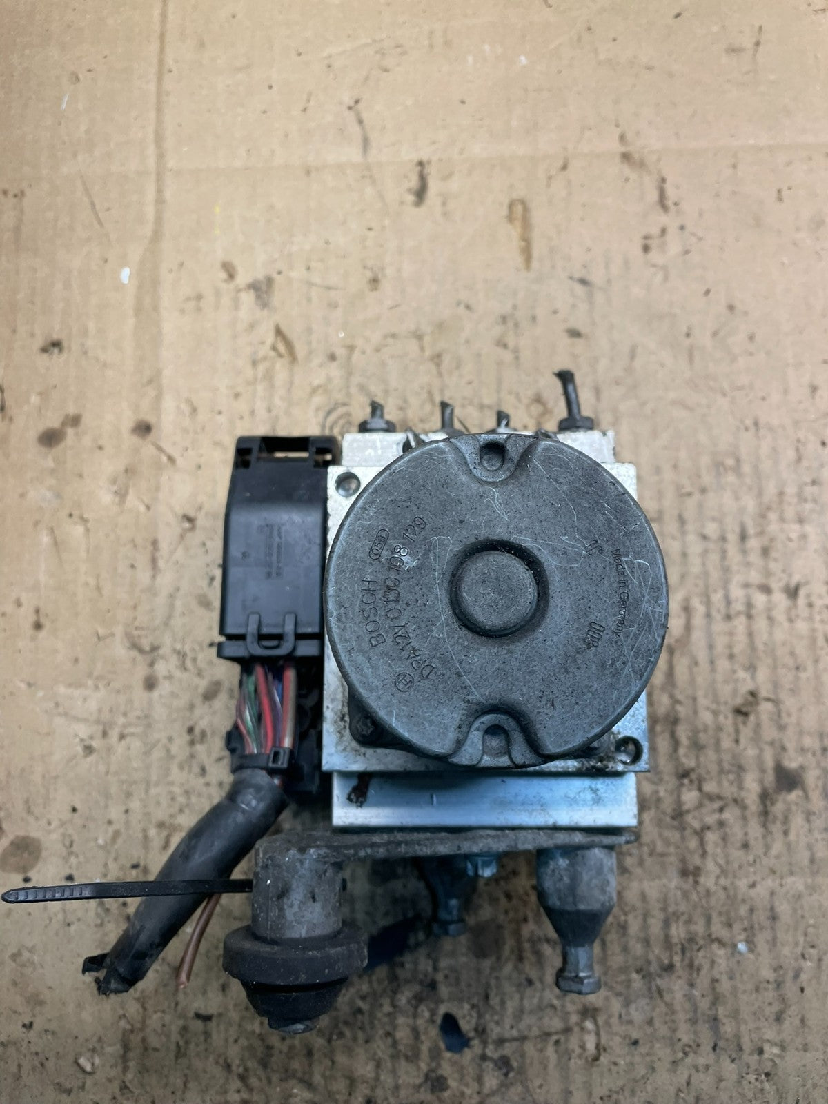 2010-2013 Mercedes W212 ABS Anti Lock Brake Pump Module W6816 DG5