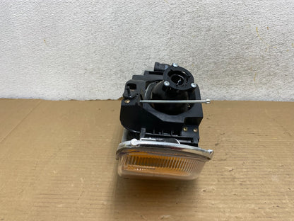 1999 - 2006 GMC Sierra Right Passenger RH Halogen Headlight AH0568 DG6