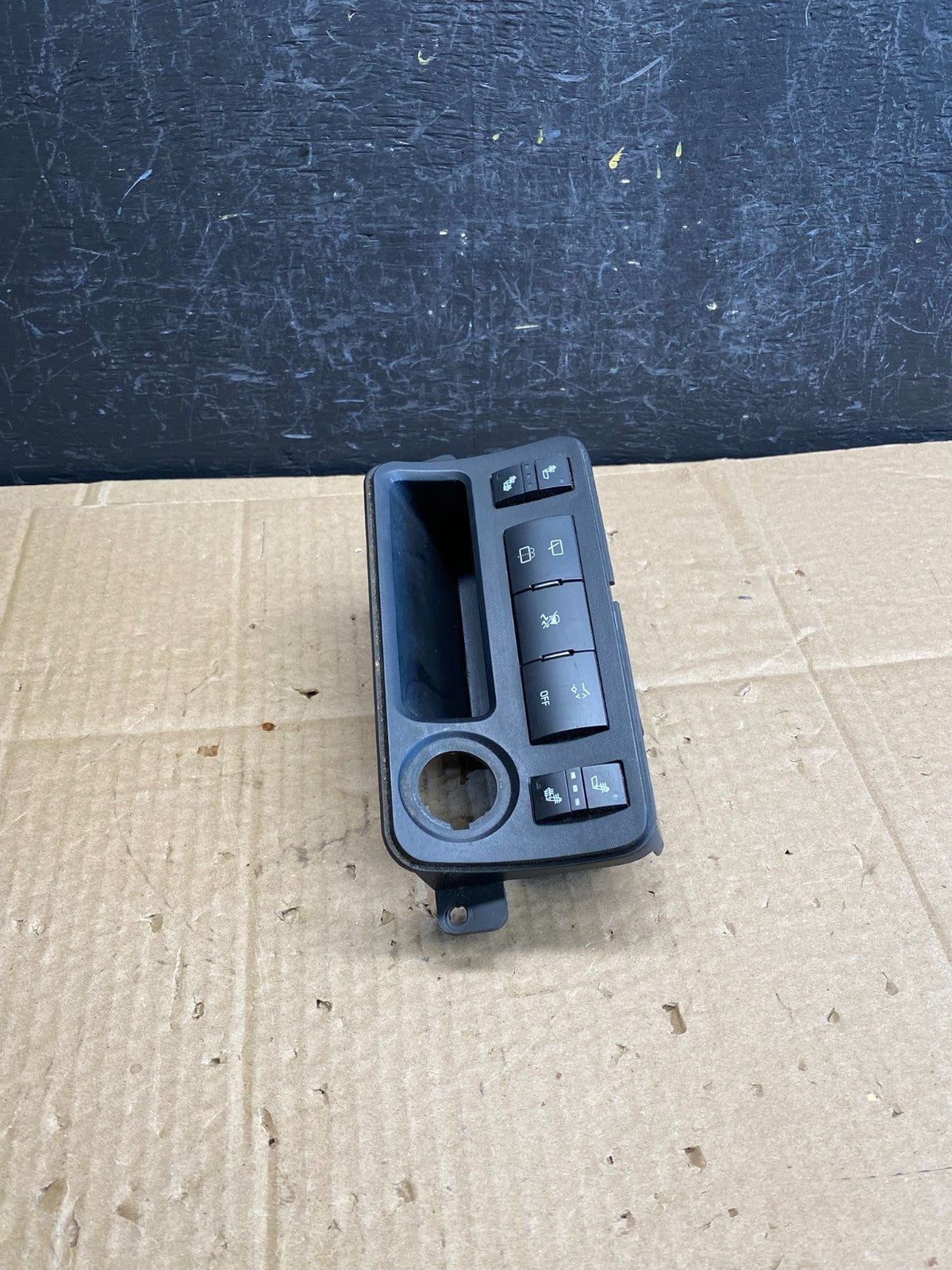 2007-2012 GMC Acadia Heated Seat Rear Wiper Switch Bezel Trim AC9486 DG1