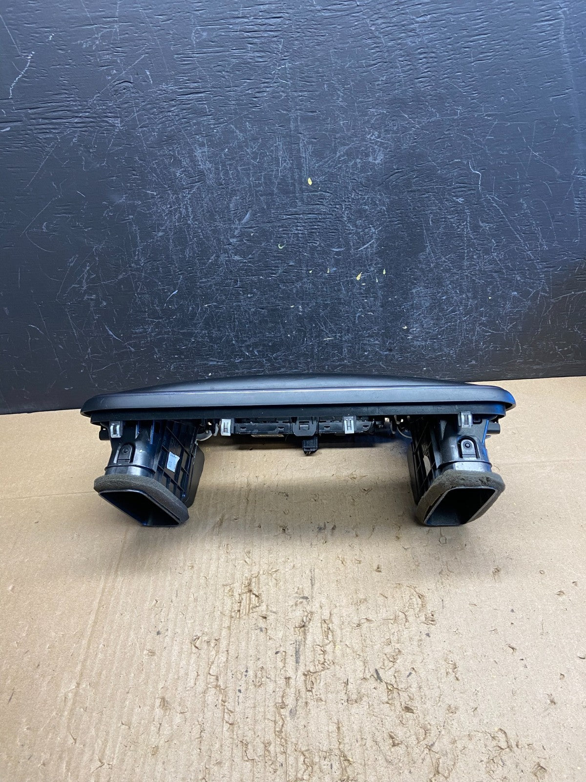 2015 to 2016 Chrysler 200 Radio Dash Bezel Trim Vent Hazard Panel ad2033 DG3