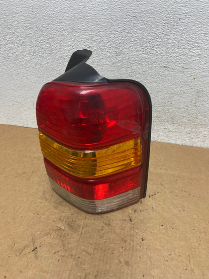 2001 to 2007 Ford Escape Right Passenger RH Side Tail Light AD5158 LK0