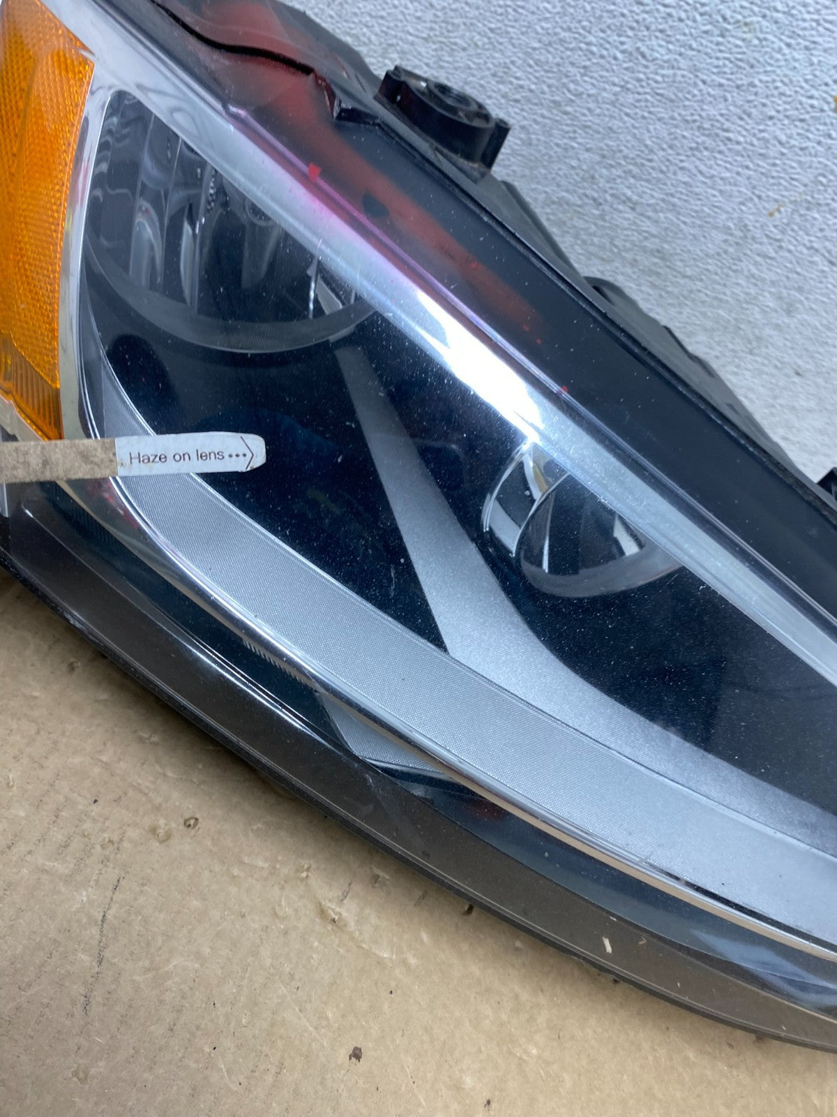 2011 to 2014 Volkswagen Jetta Right Passenger RH Headlight Halogen AF9981 DW3