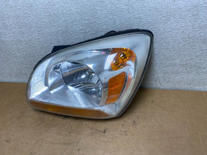 2005 to 2006 Kia Sportage Left Driver LH Halogen Headlight OEM X5083 DW1