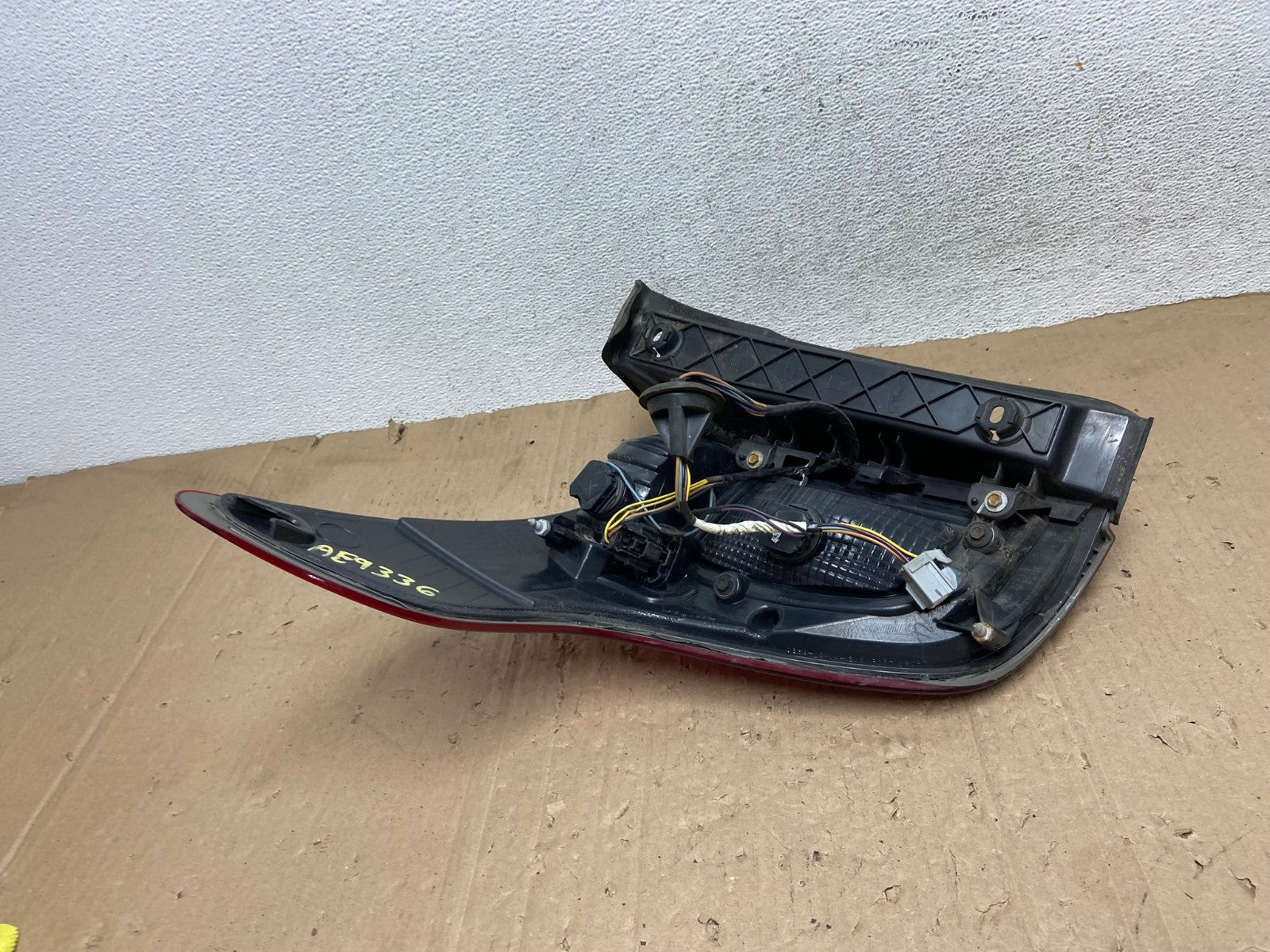 2011-2015 Ford Explorer Police Package Right Passenger Side Tail light AE9336 LK5