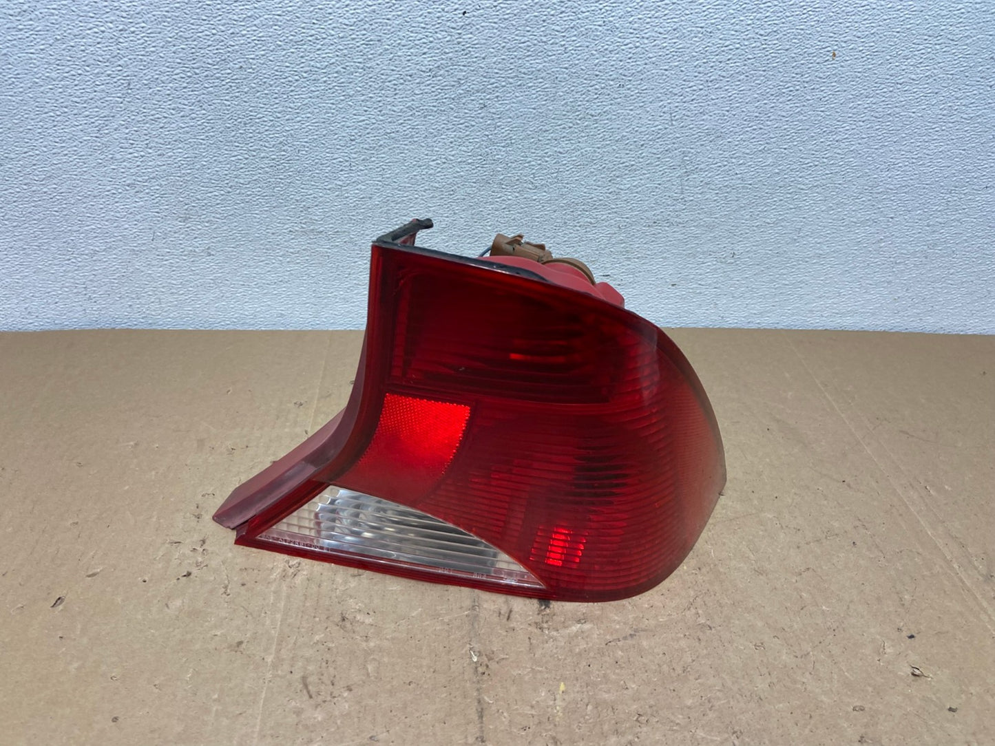 2000 to 2004 Ford Focus Right Passenger RH Side Tail Light AC5929 LK0