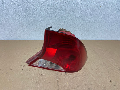 2000 to 2004 Ford Focus Right Passenger RH Side Tail Light AC5929 LK0
