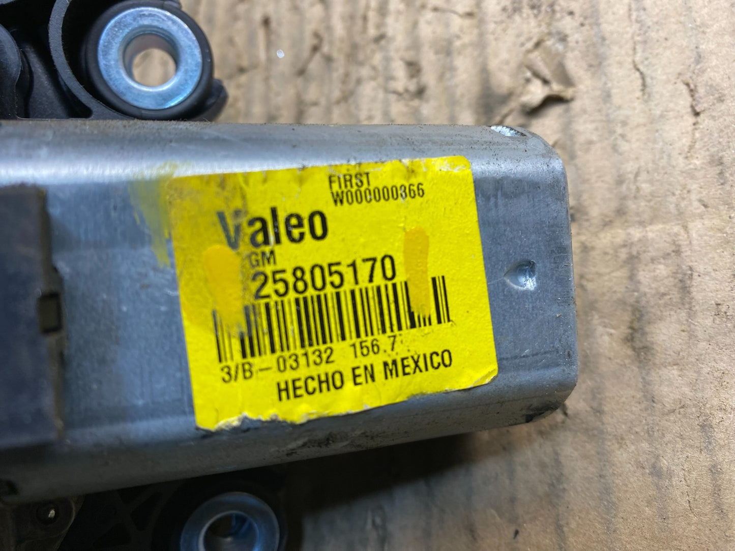 2004 to 2009 Cadillac SRX Rear Windshield Washer Wiper Motor Y1379 DG9