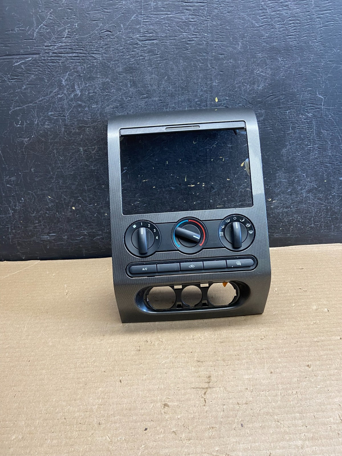 2004 to 2008 Ford F150 Radio Climate Dash Bezel Surround Black AH3518 DG0