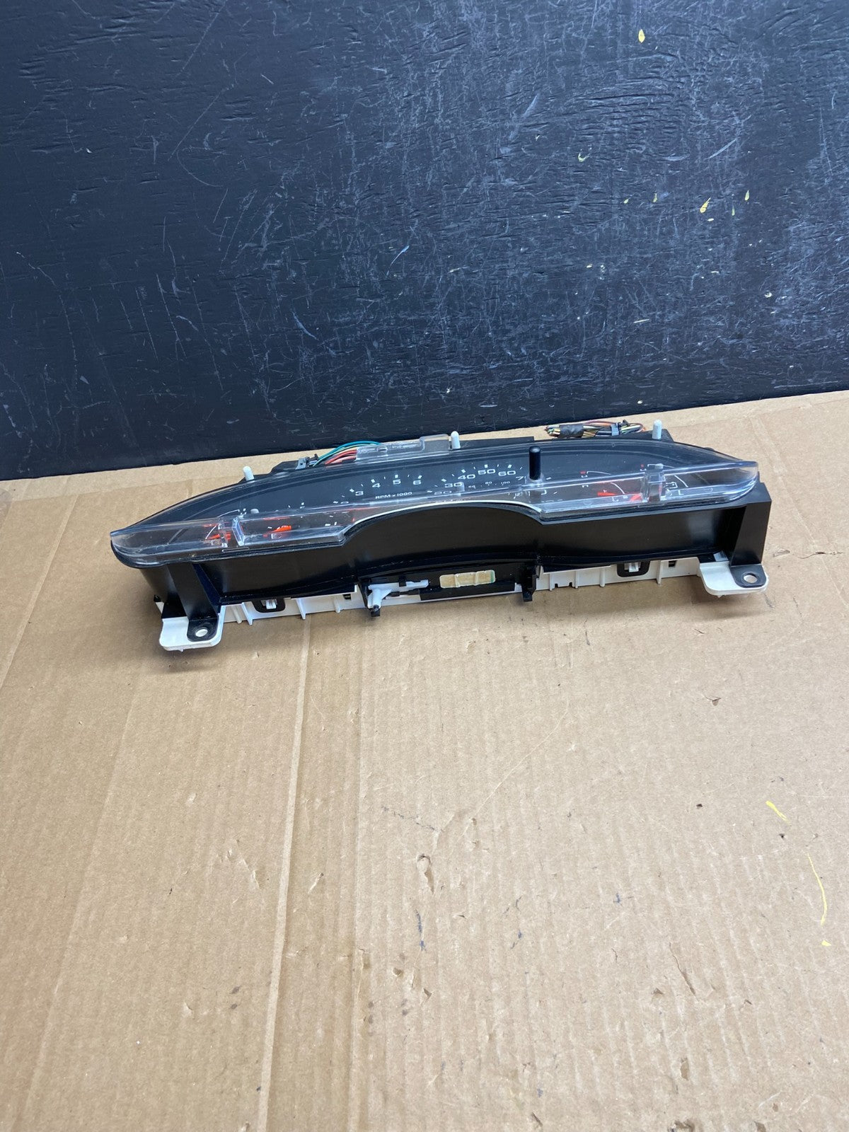 2006 Ford E350 Gauge Speedometer Cluster ad2155 DG4