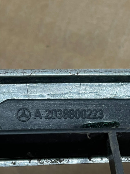 2001 to 2007 Mercedes C-Class Front Upper Grill Grille AA9146 DG7