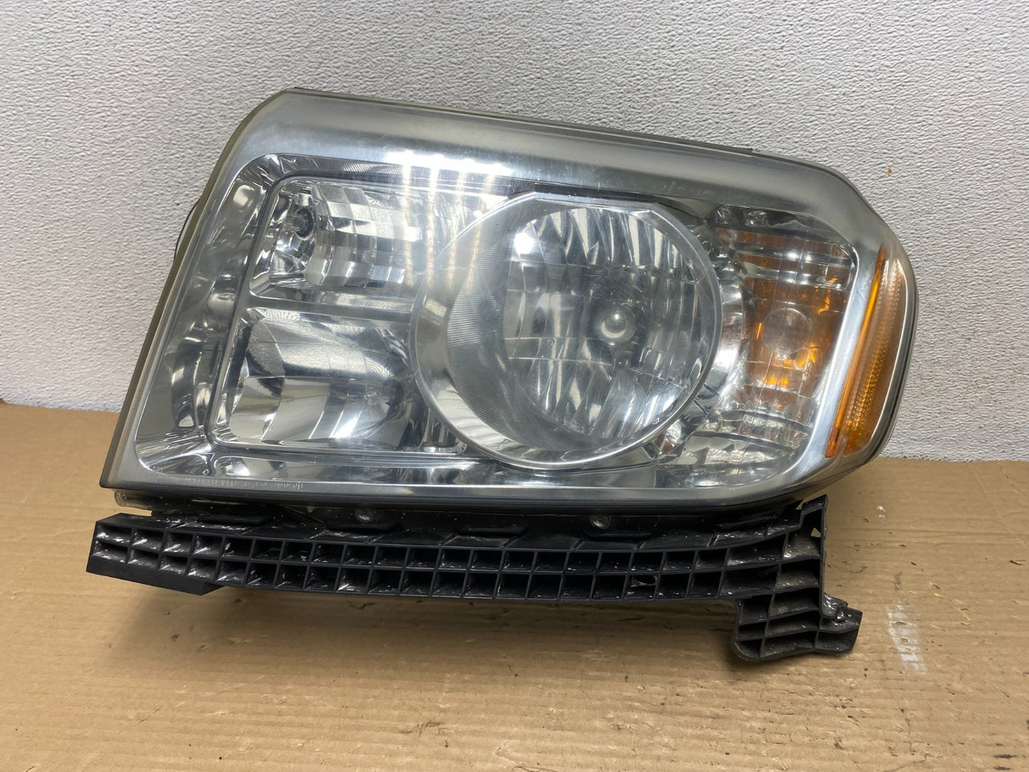 2009 2010 2011 Honda Pilot Left Driver LH Halogen Headlight AG9110 DW0