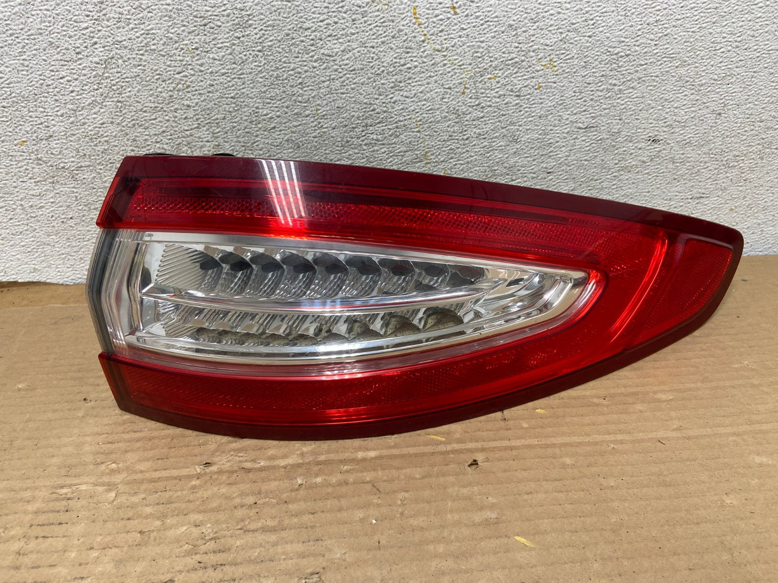 2013 to 2016 Ford Fusion Right Passenger RH Side Tail Light AH0628 LK0