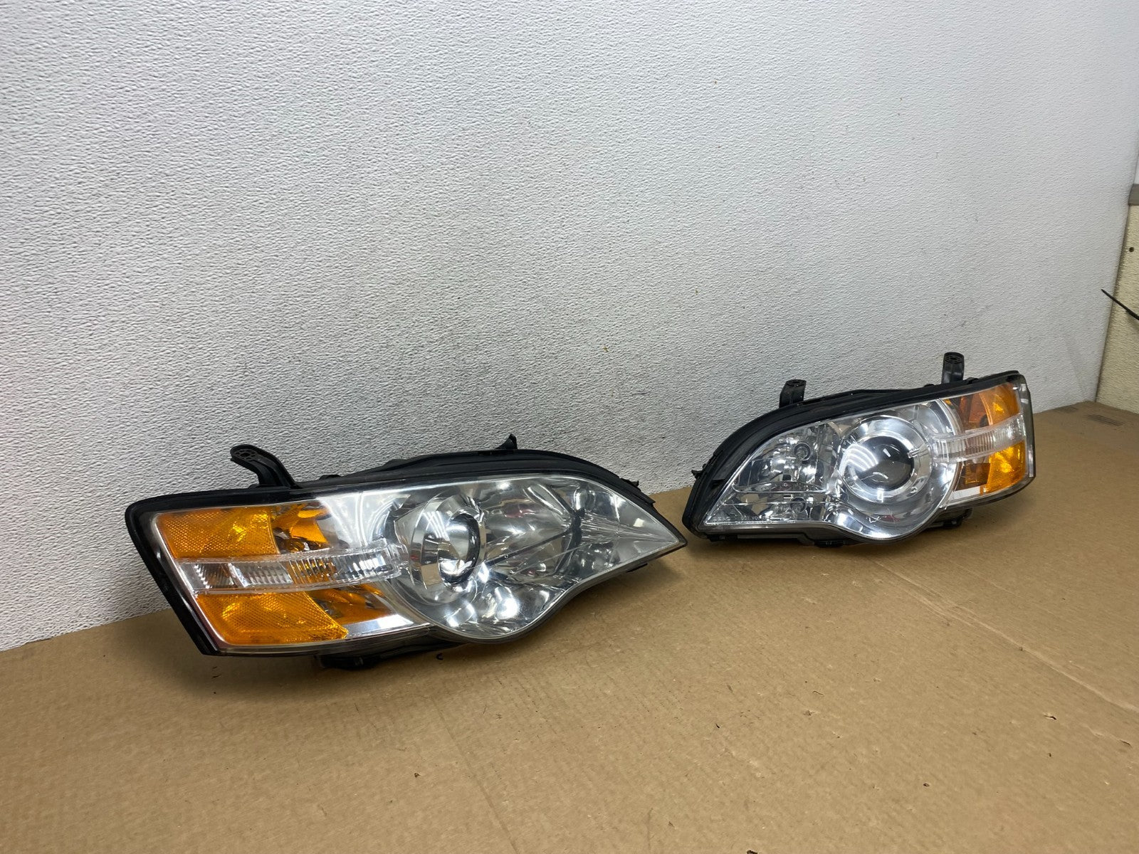 2006 to 2007 Subaru Legacy Left+Right Side Headlights DEPO AF9533 DW2