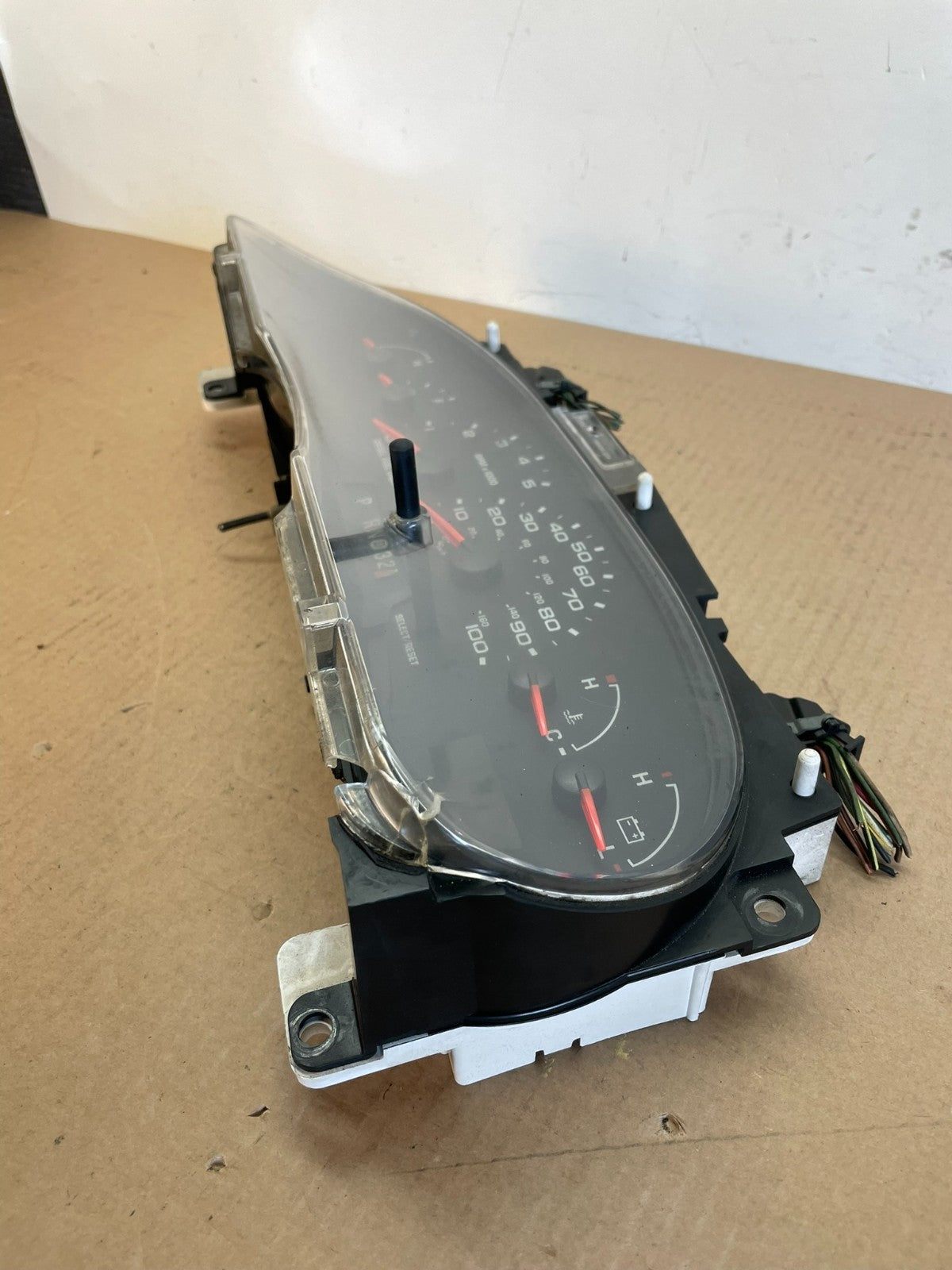 2004 to 2008 Ford E150 E250 Gauge Speedometer Cluster AI4348 DG2
