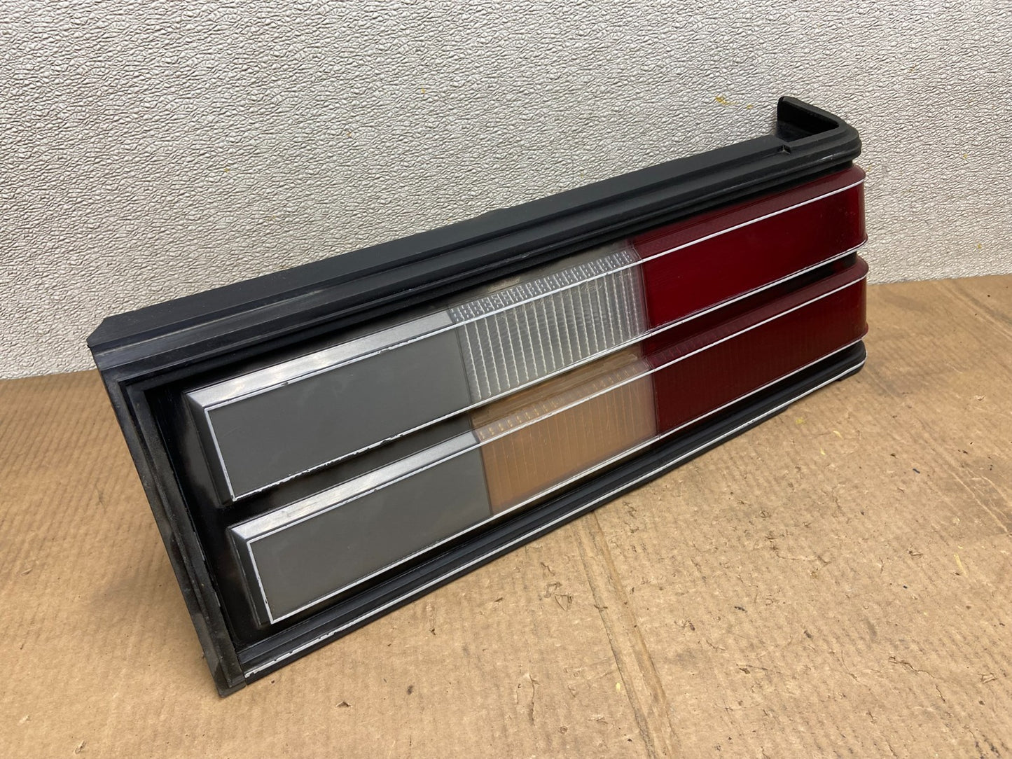 1984 1985 Ford LTD Passenger Right Passenger Side Tail Light AA64172