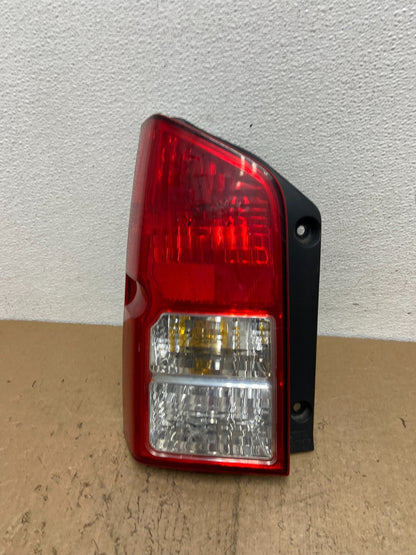 2005 to 2012 Nissan Pathfinder Tail light Left Driver Lh Side AC7406 DW0