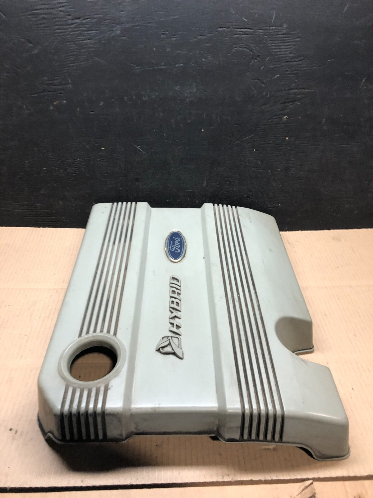 2006 to 2008 Ford Escape Hybrid Engine Motor Cover G5869 DG12