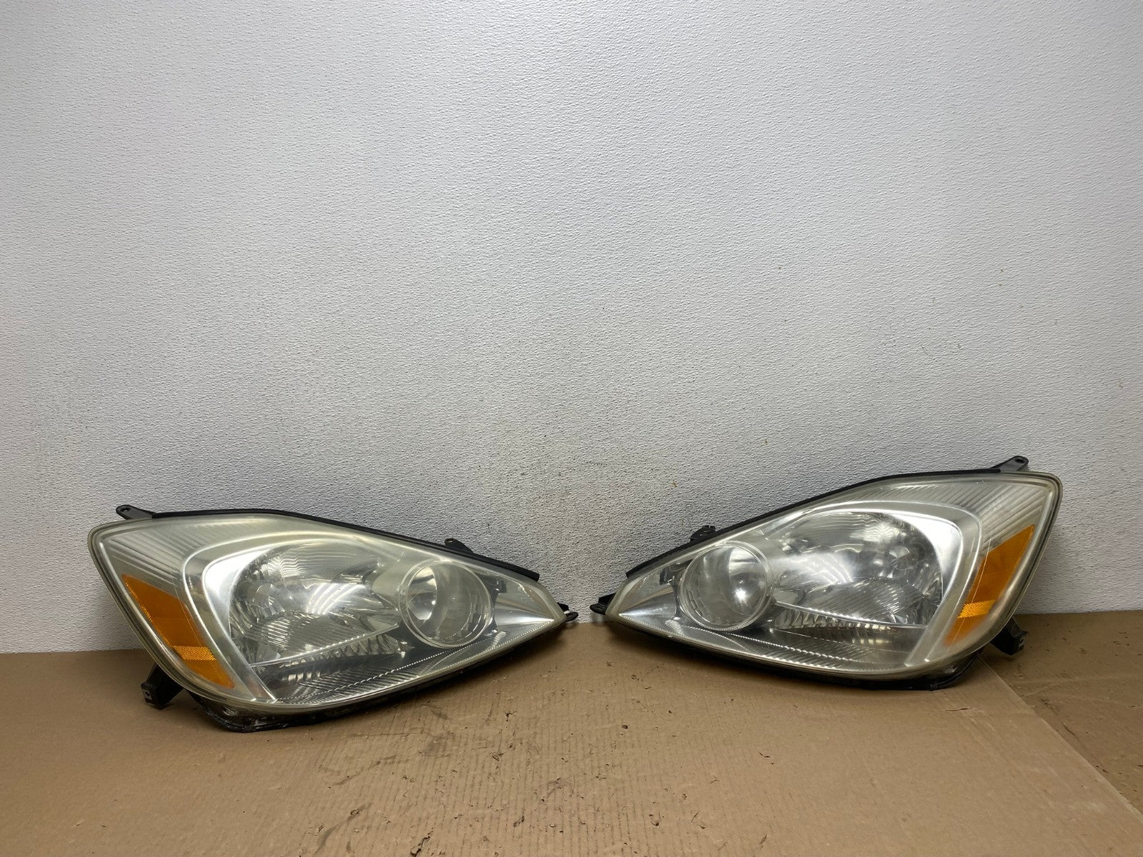 2004 2005 Toyota Sienna Driver Left+Right Set Side Halogen Headlights AE8762 LK0