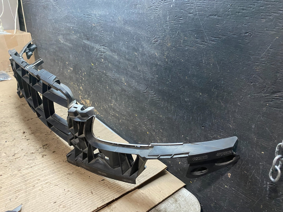 2009 2010 2011 Audi A6 Front Bumper Grille Bracket Retainer v4297 DG1