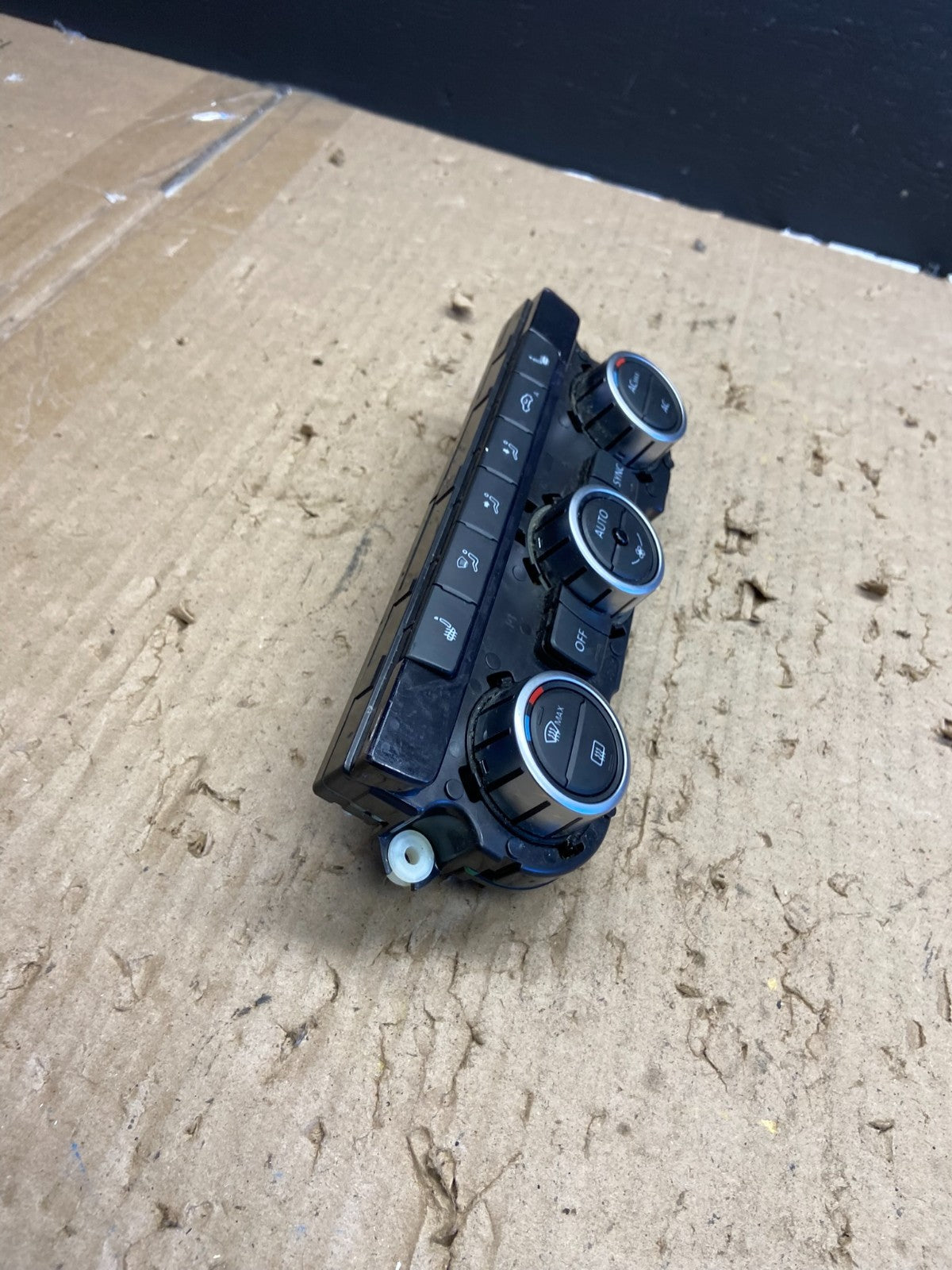 2009 - 2011 Volkswagen CC Center Climate Control Panel AC Heater ab5735  DG1