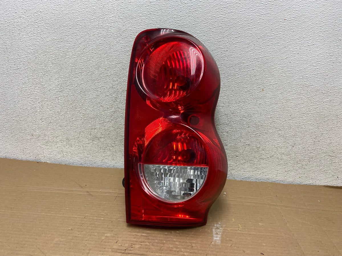 2004-2009 Dodge Durango Tail Light Right Passenger RH Side AG8997 LK0