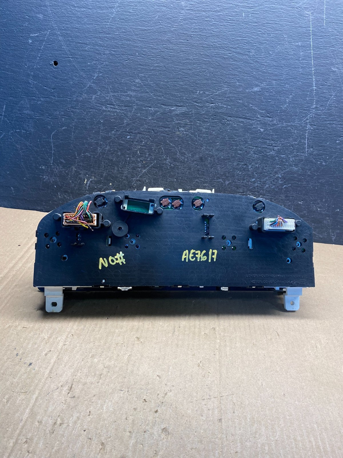 2001 to 2004 Nissan Xterra Cluster Speedometer AE7617 PS3