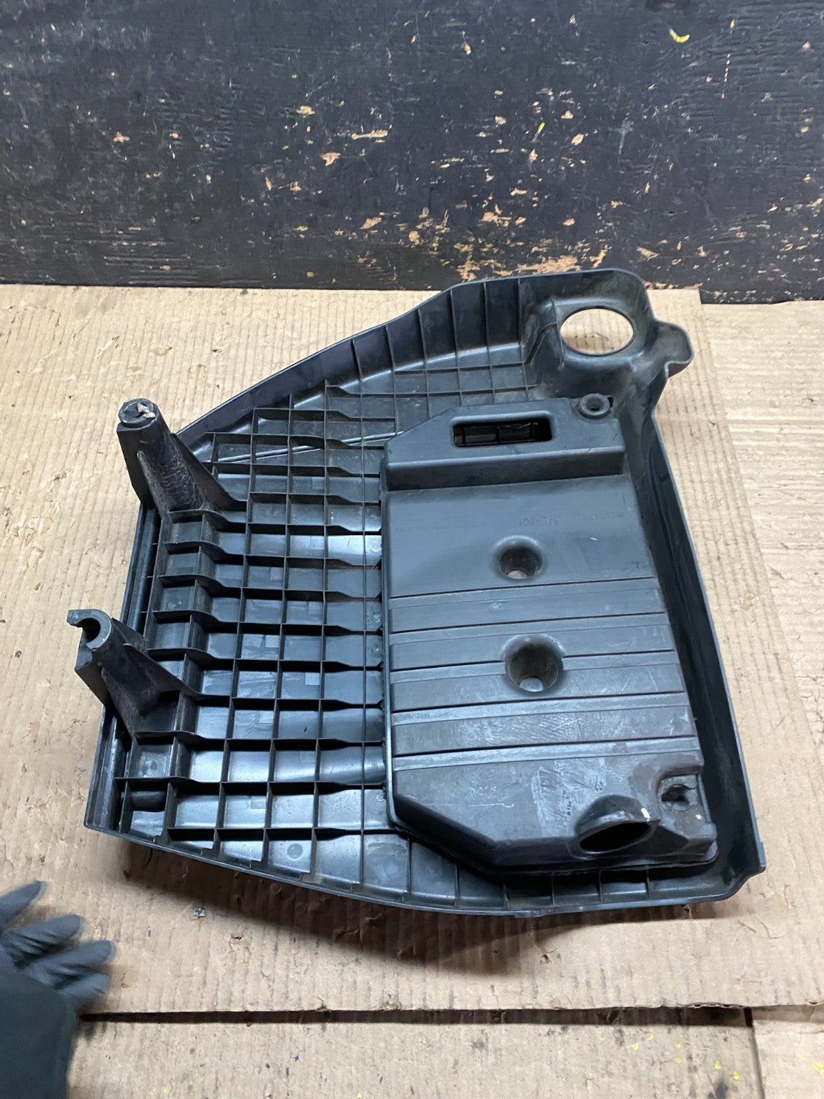 2011 - 2012 Suzuki SX4 Engine Trim Cover Plastic OEM W6058 DG6