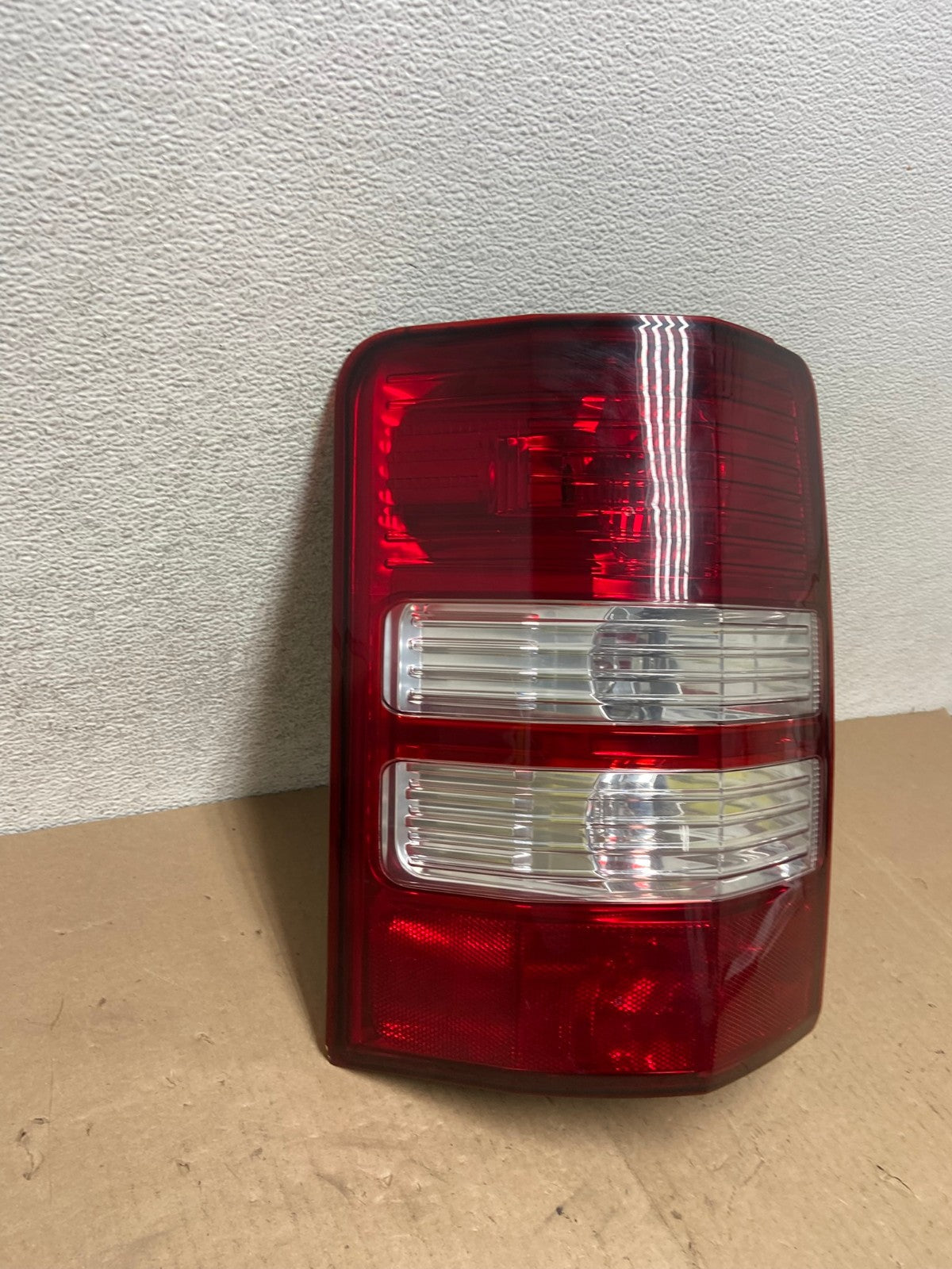 2008 to 2012 Jeep Liberty Left Driver Side Lh Tail Light AG4743 LK2