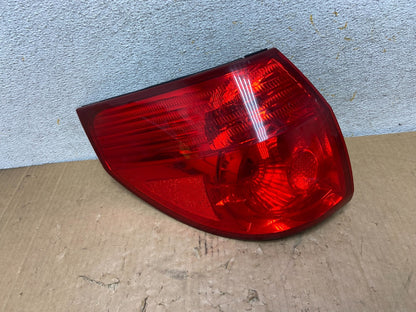 2006 to 2010 Toyota Sienna Left Driver LH Side Tail Light AI9123 LK0