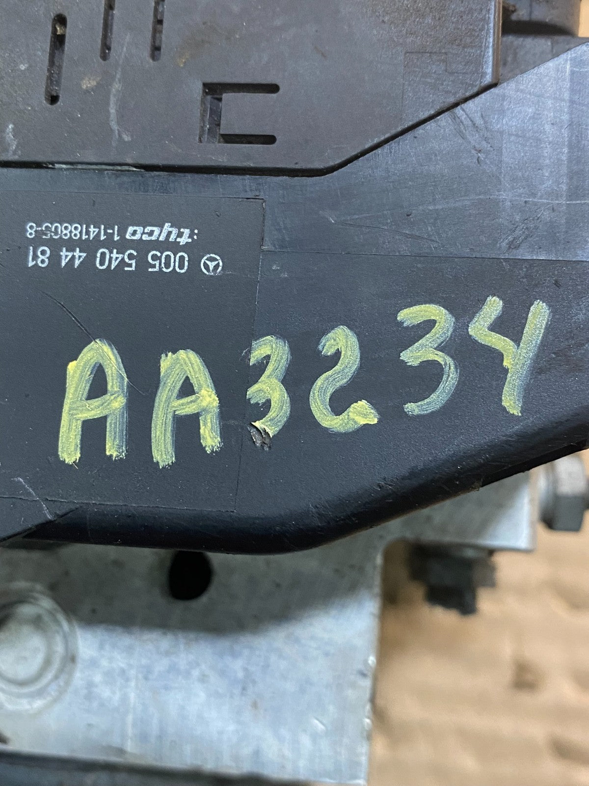 2006 to 2011 Mercedes CLS550 CLS-Class ABS Pump Module A2095450232 aa3234 DG7
