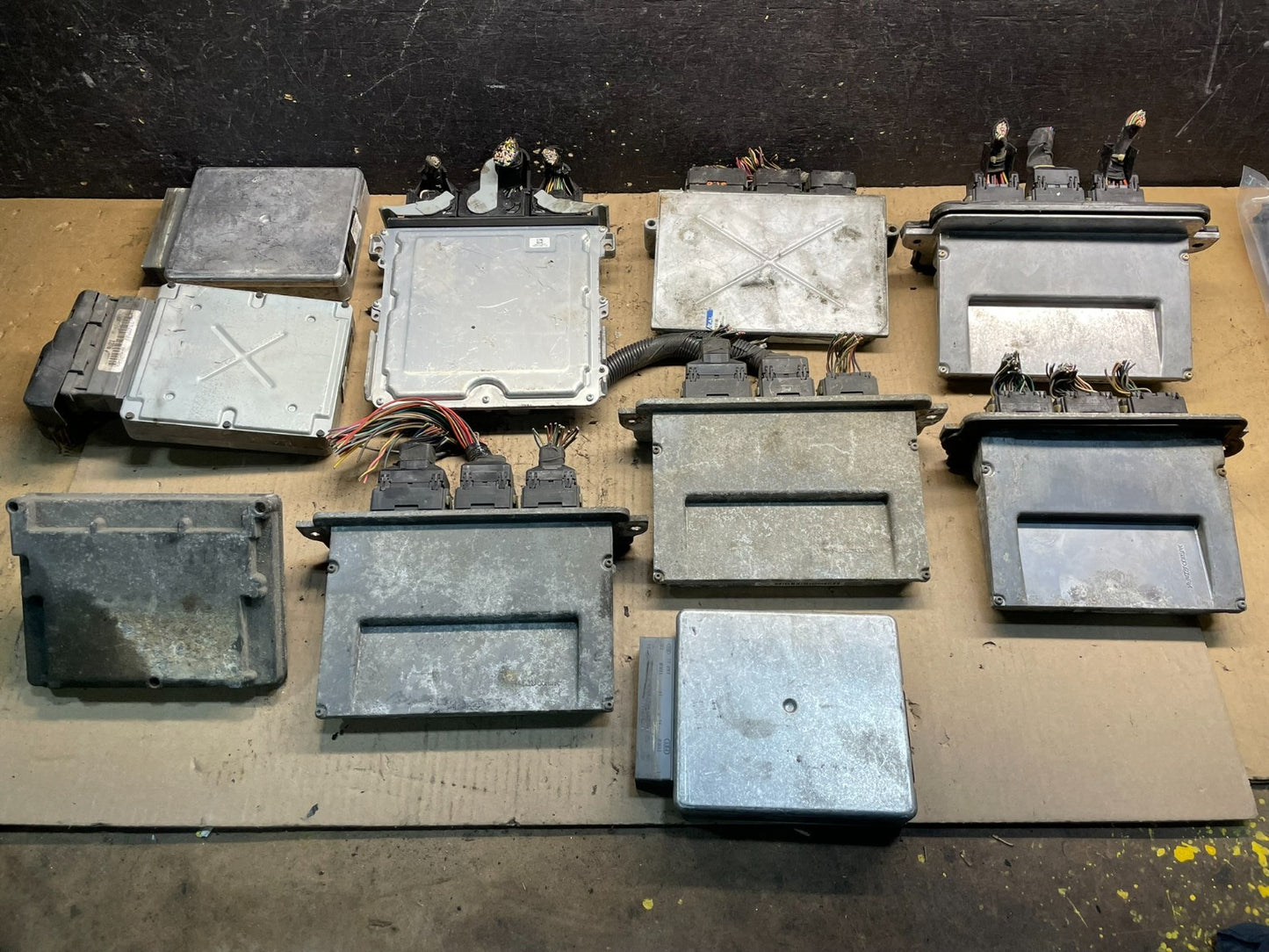 Mix of 10 Ford ECM Engine Computer Module X0812 PS1