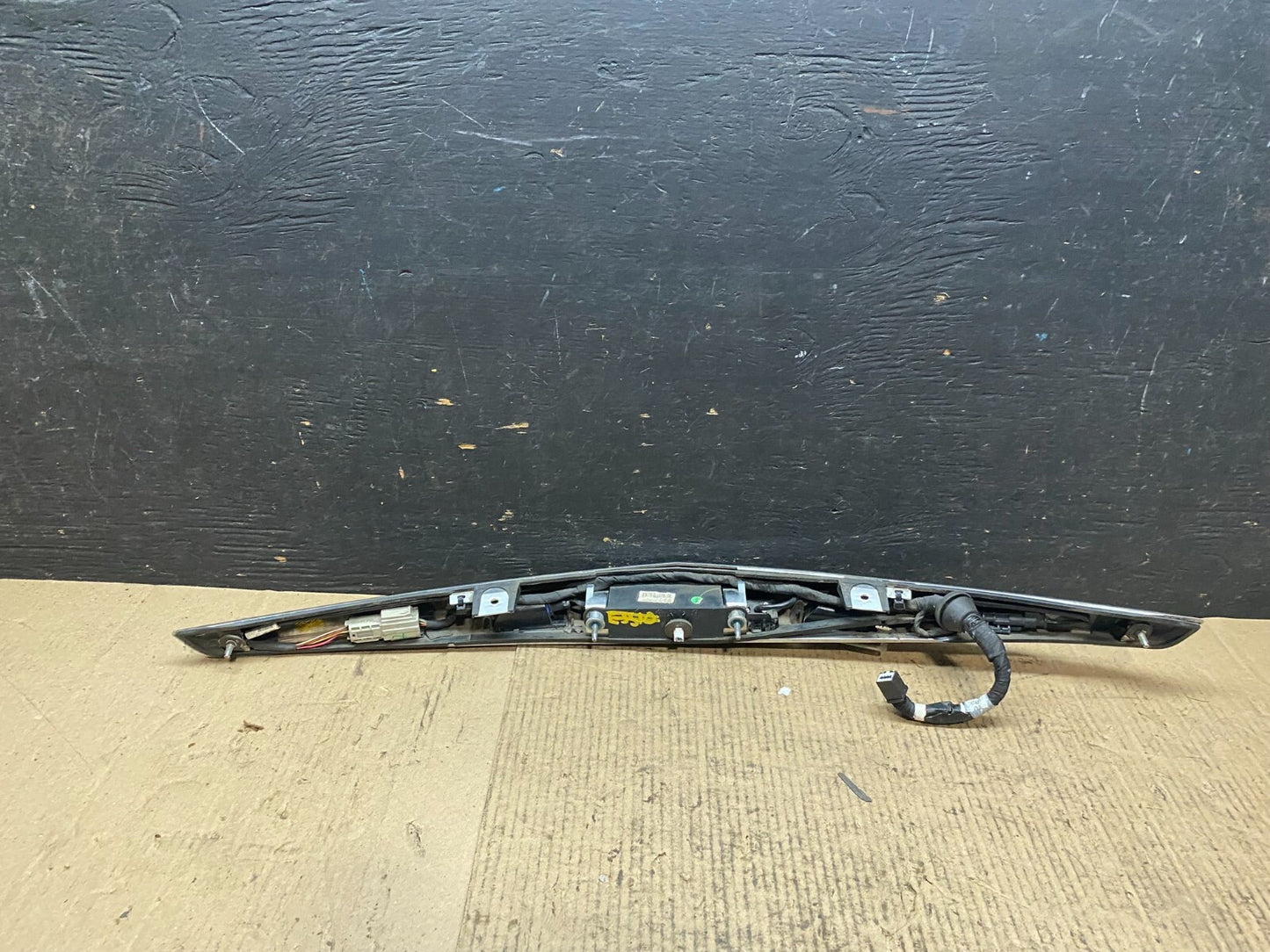2013 to 2017 Cadillac XTS Trunk Finish Garnish Panel Molding N32945