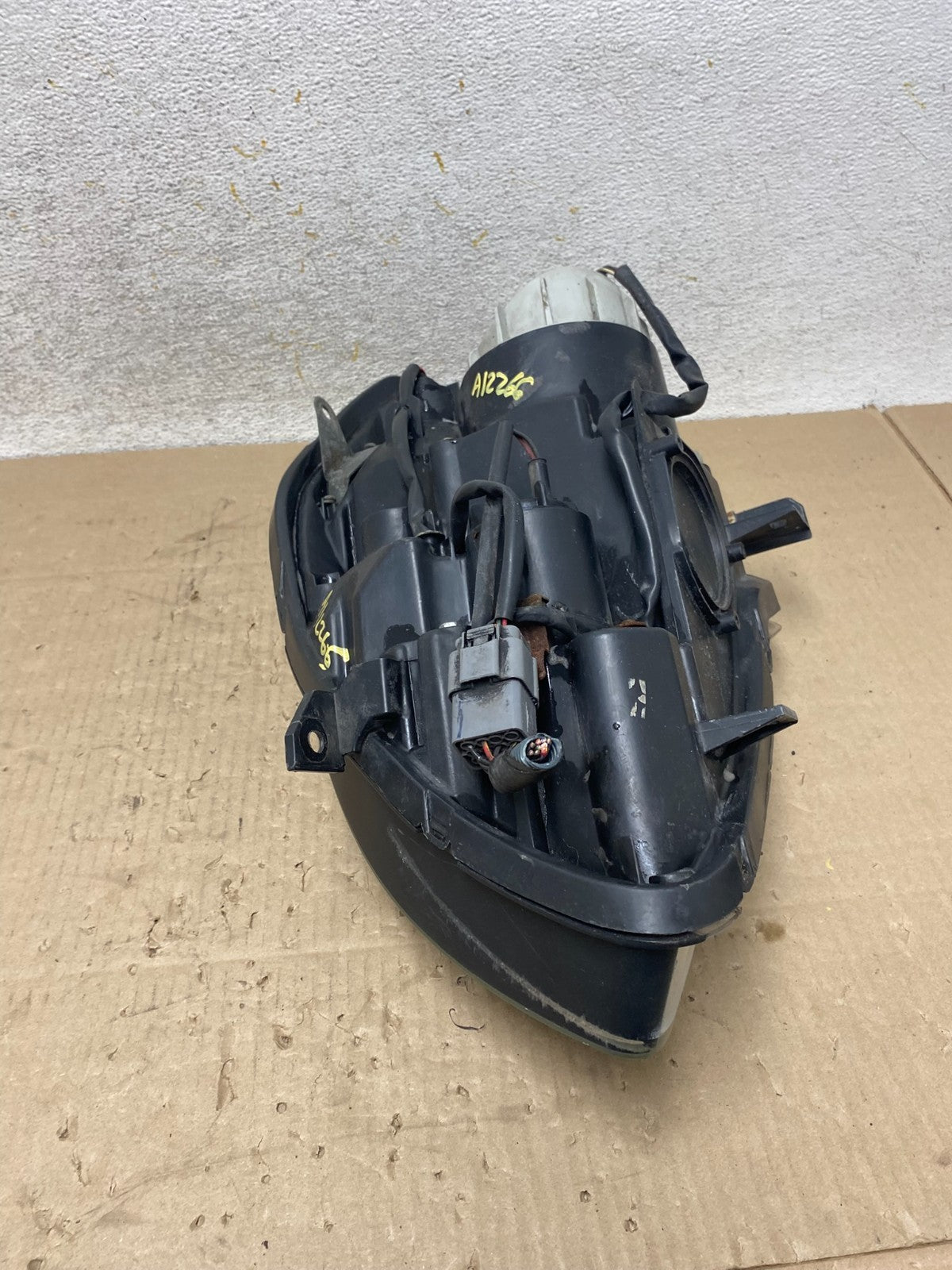 2004 2005 2006 Nissan Maxima Right Passenger Side Headlight Halogen AI2266 DW7