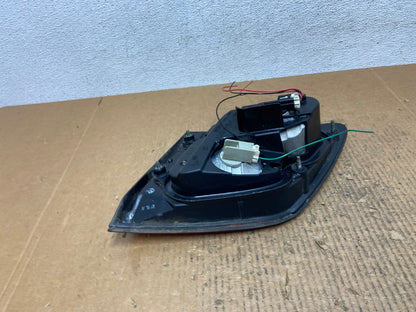 2000-2001 Infiniti i30 Left Driver Lh Side Tail Light Inner AE1555 LK5
