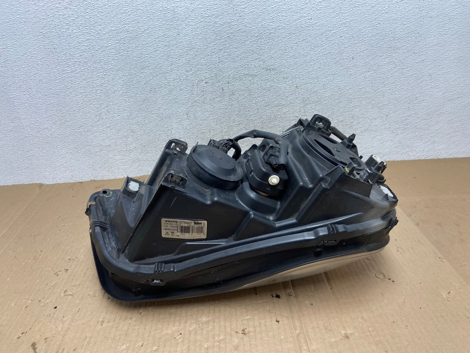 2003-2006 Volvo XC90 Left Driver Side Headlight Xenon Hid AE9000 LK7