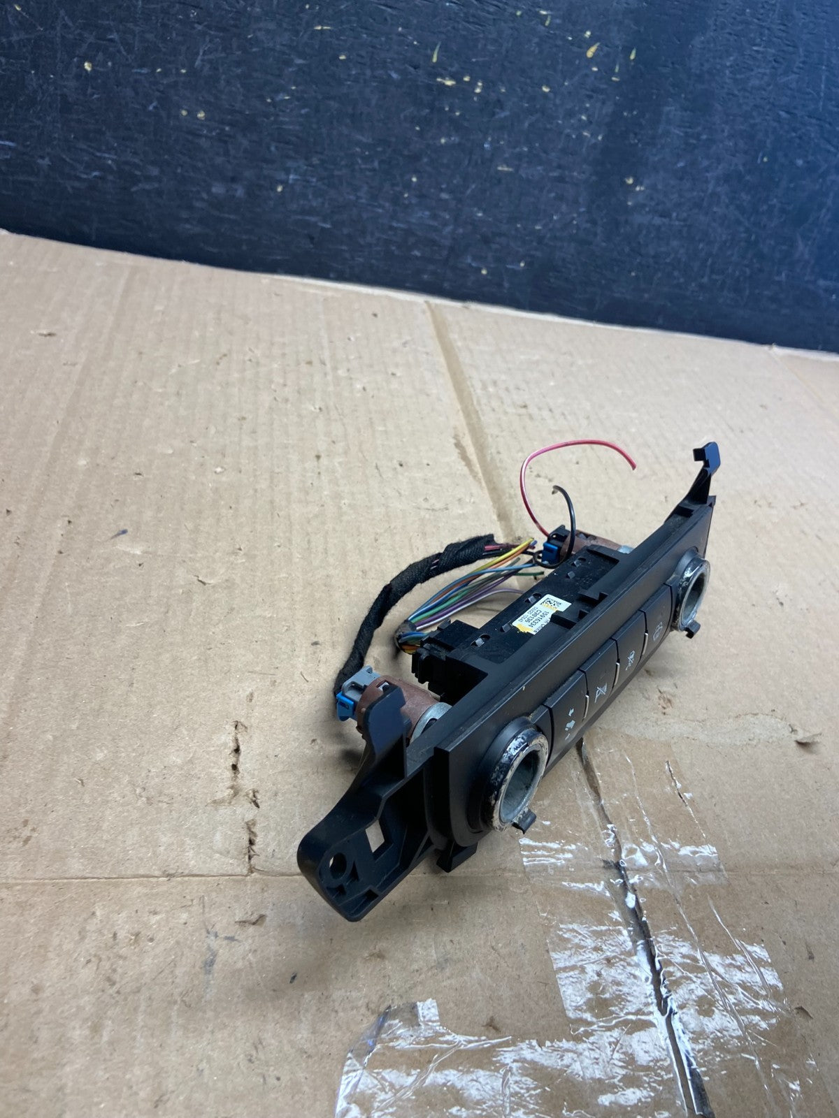 2007 - 2014 Chevrolet Tahoe Yukon Pedal Traction Switch AH5590 DG1