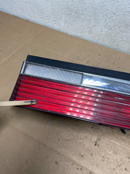 1982 to 1983 Chrysler LeBaron Right Passenger RH Tail Light i4508 DG1 Oem5