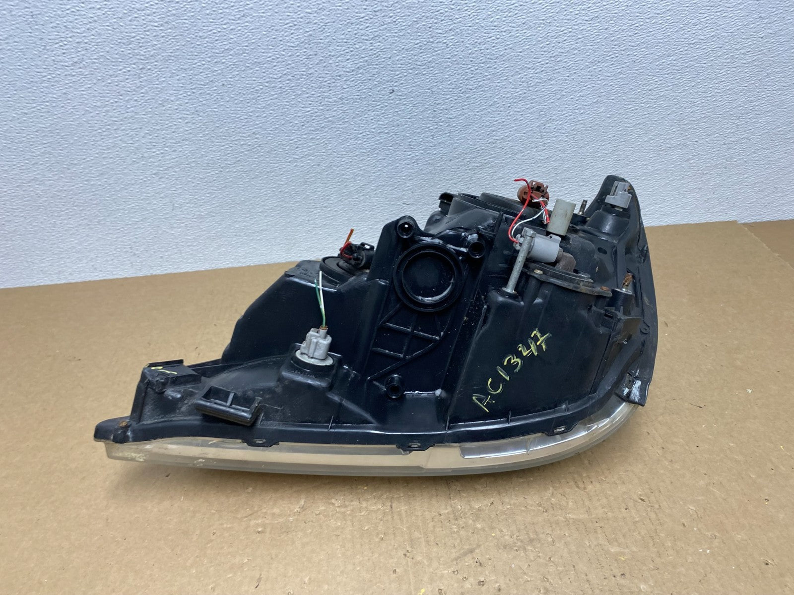 1999 to 2003 Lexus RX300 Right Passenger Headlight Halogen Oem AC1347 DW8