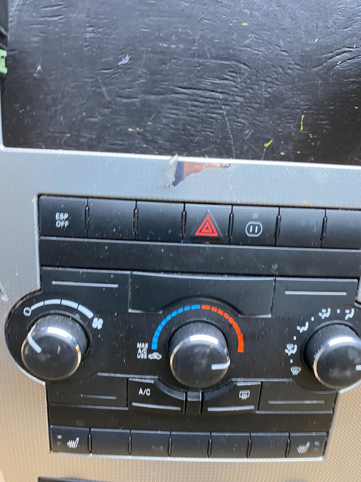 2008 to 2010 Jeep Grand Cherokee Center A/C Heater Climate Control OEM W6481 DG1
