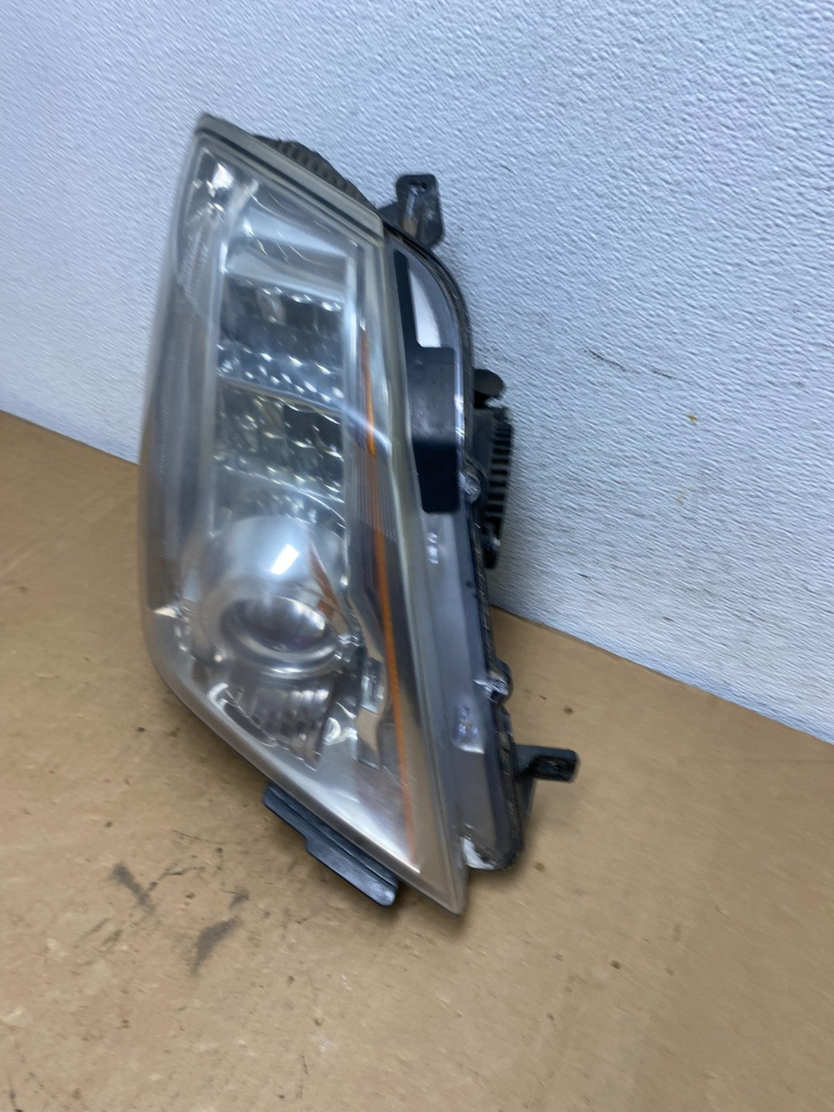 2008 to 2014 Cadillac CTS Right Passegner RH Side Xenon Headlight AD2767 DW1