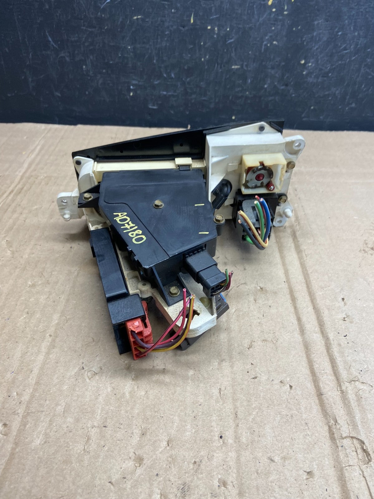 1998 to 2002 Honda Accord Radio CD Player Climate Control Switch AD7180 DG3