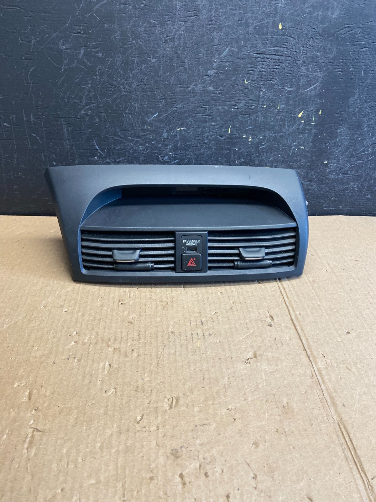 2004 to 2008 Acura TL Front Dash Dashboard AC Center Clock Air Vent AE4258 DG0