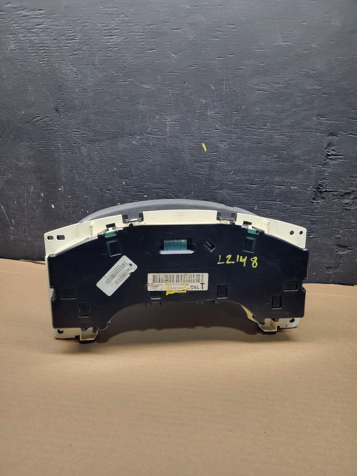 2004 to 2007 Chevrolet Express Speedometer Cluster Gauge L2148 DG4