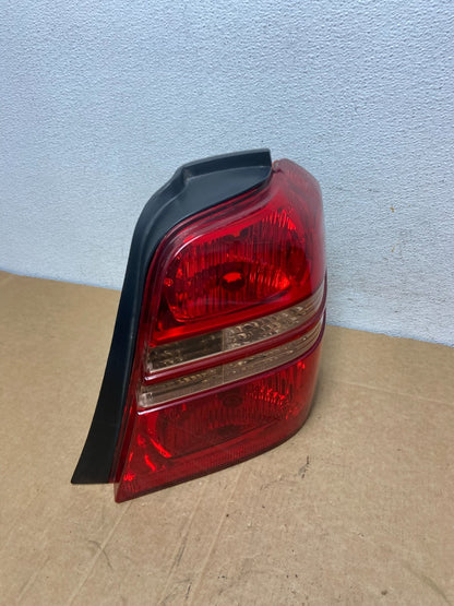 2001 2002 2003 Toyota Highlander Right Passenger RH Tail Light TYC AD6058 DW2