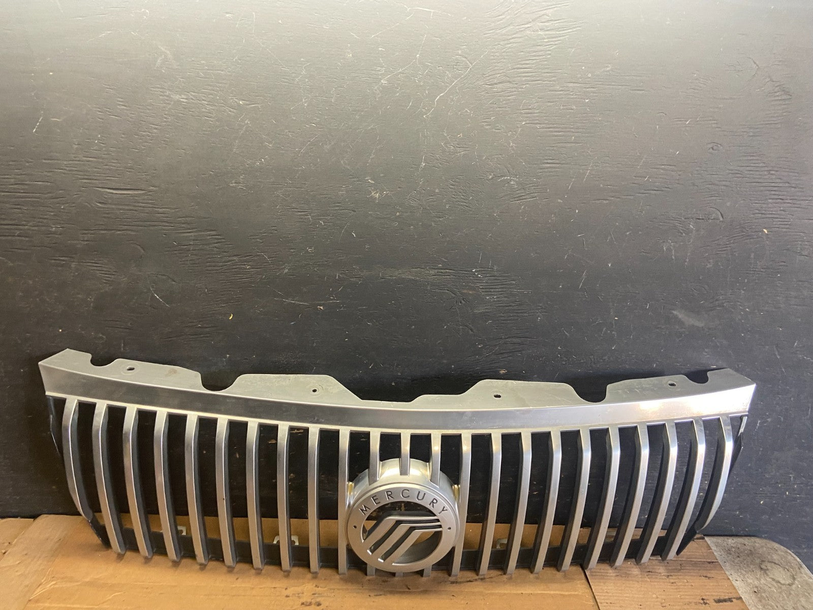 2006 to 2010 Mercury Mountaineer Front Upper Grill Grille Oem v9420 DG0