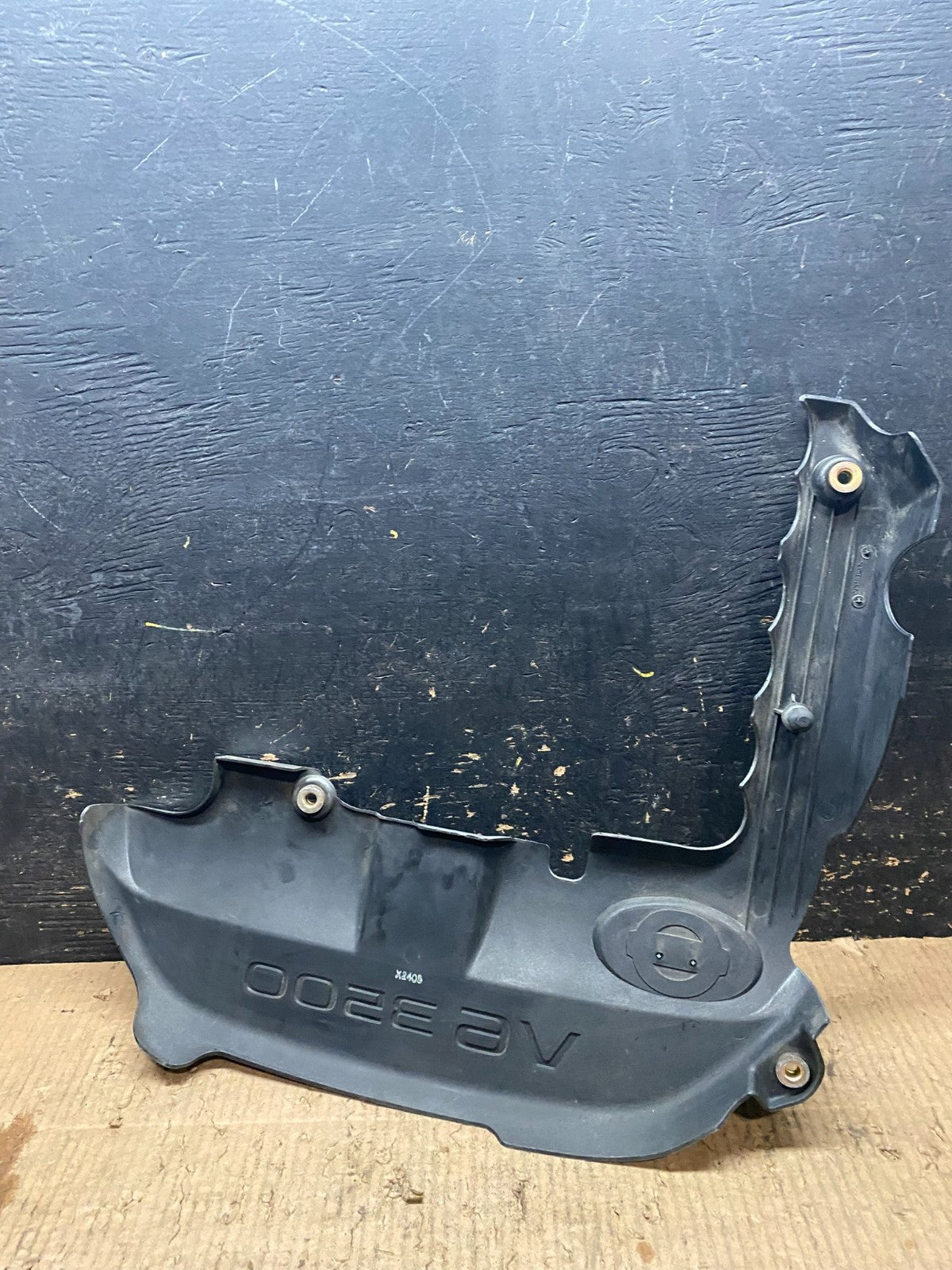2001 to 2004 Nissan Pathfinder Engine Cover Ornament Y6352 DG4