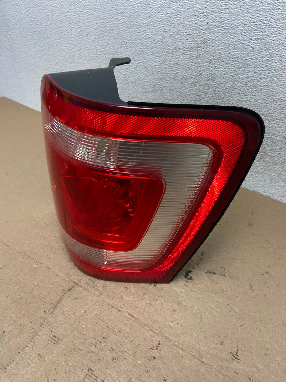 2008 to 2012 Ford Escape Right Passenger RH Side Tail Light AF4692 LK1
